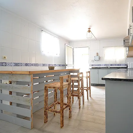 Casa De Playa En Holiday home Villanueva De Arosa