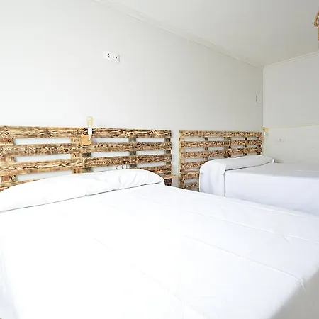 Casa De Playa En * Villanueva De Arosa